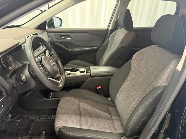 Used 2023 Nissan Rogue SV image 5