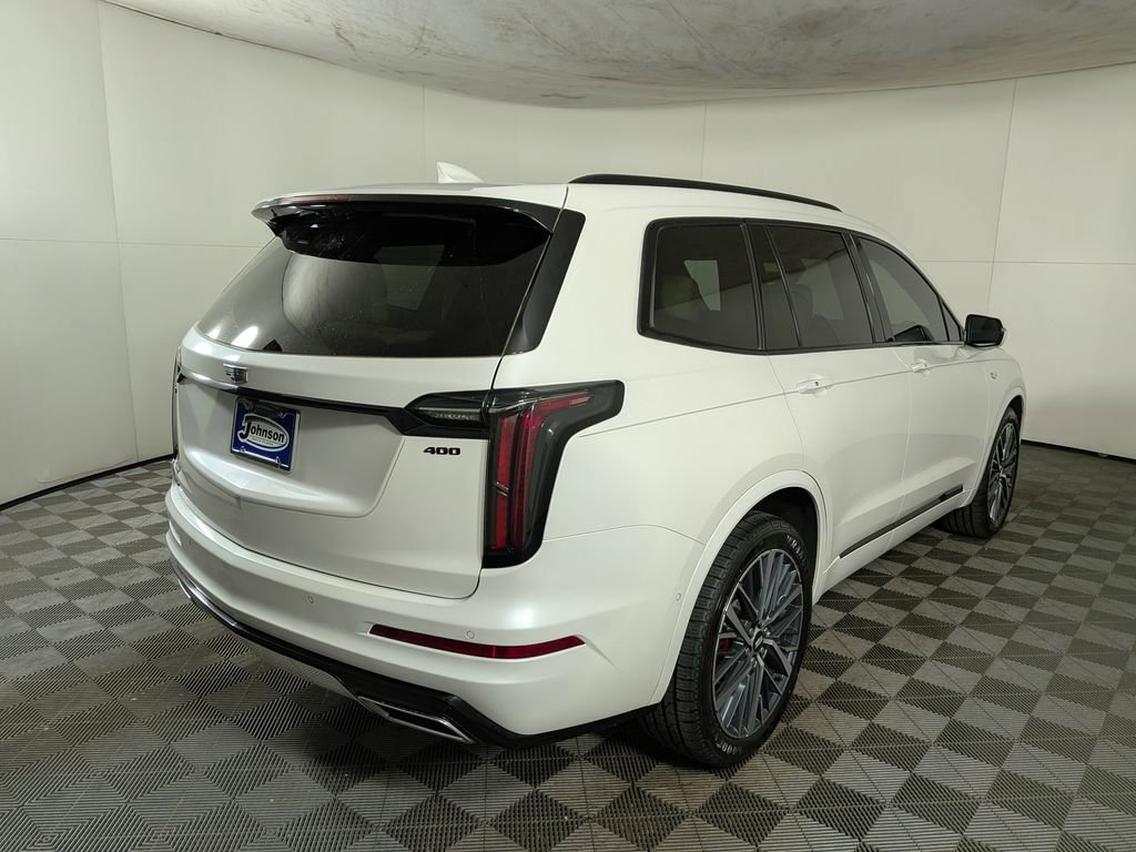 Used 2023 Cadillac XT6 Sport w/ Technology Package image 7