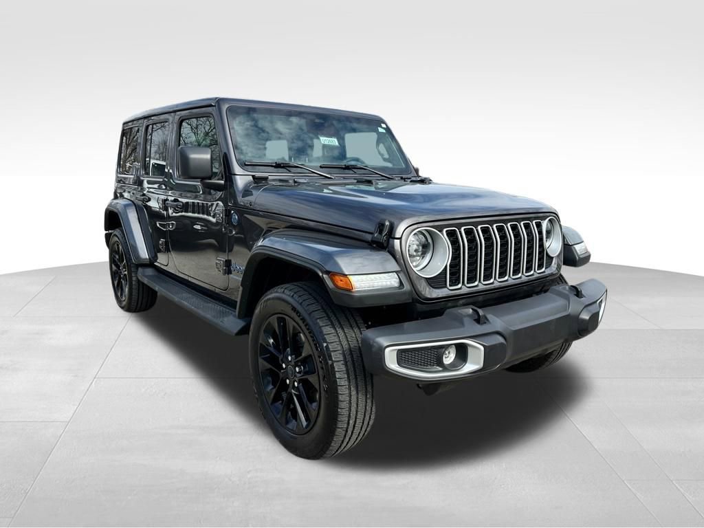 Used 2025 Jeep Wrangler Unlimited Sahara image 6