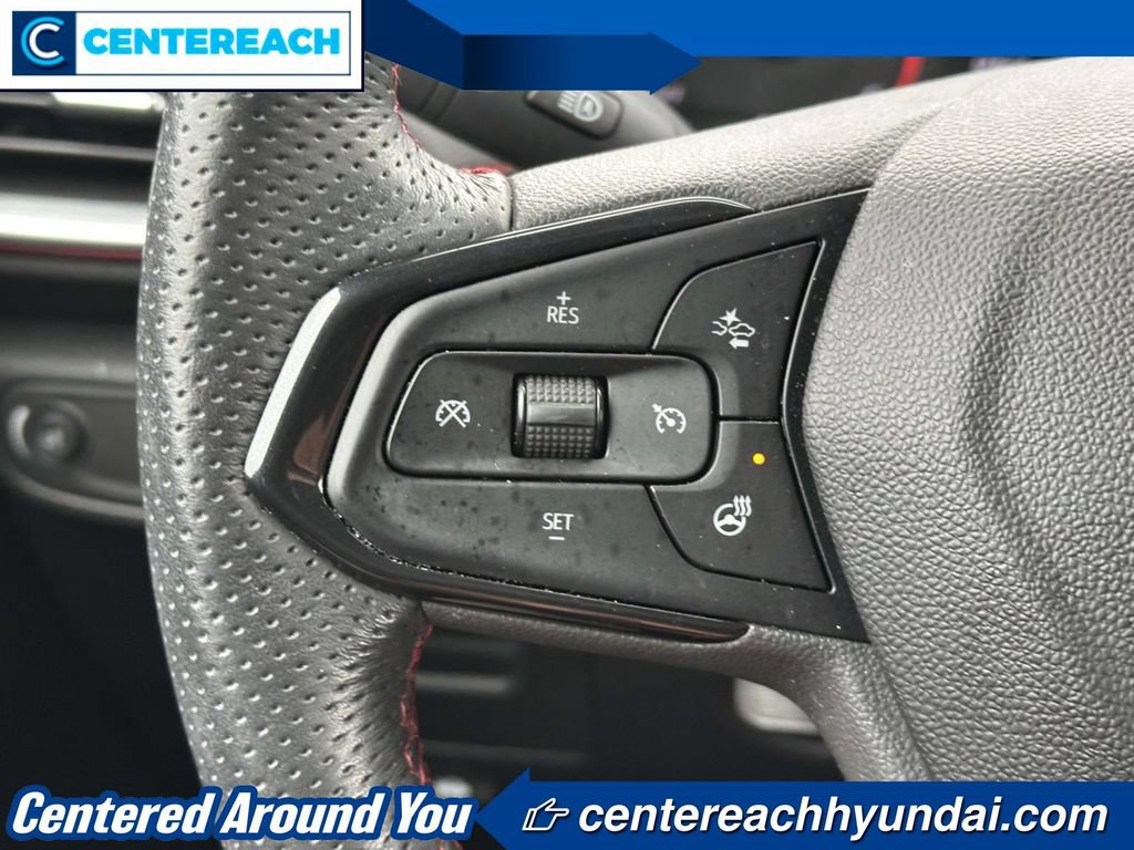 Used 2023 Chevrolet TrailBlazer RS w/ Convenience Package AWD/4WD image 19