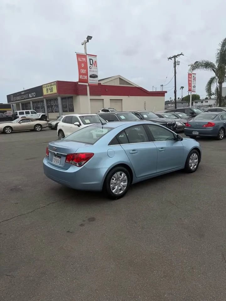 Used 2012 Chevrolet Cruze LS w/ Connectivity Package image 4