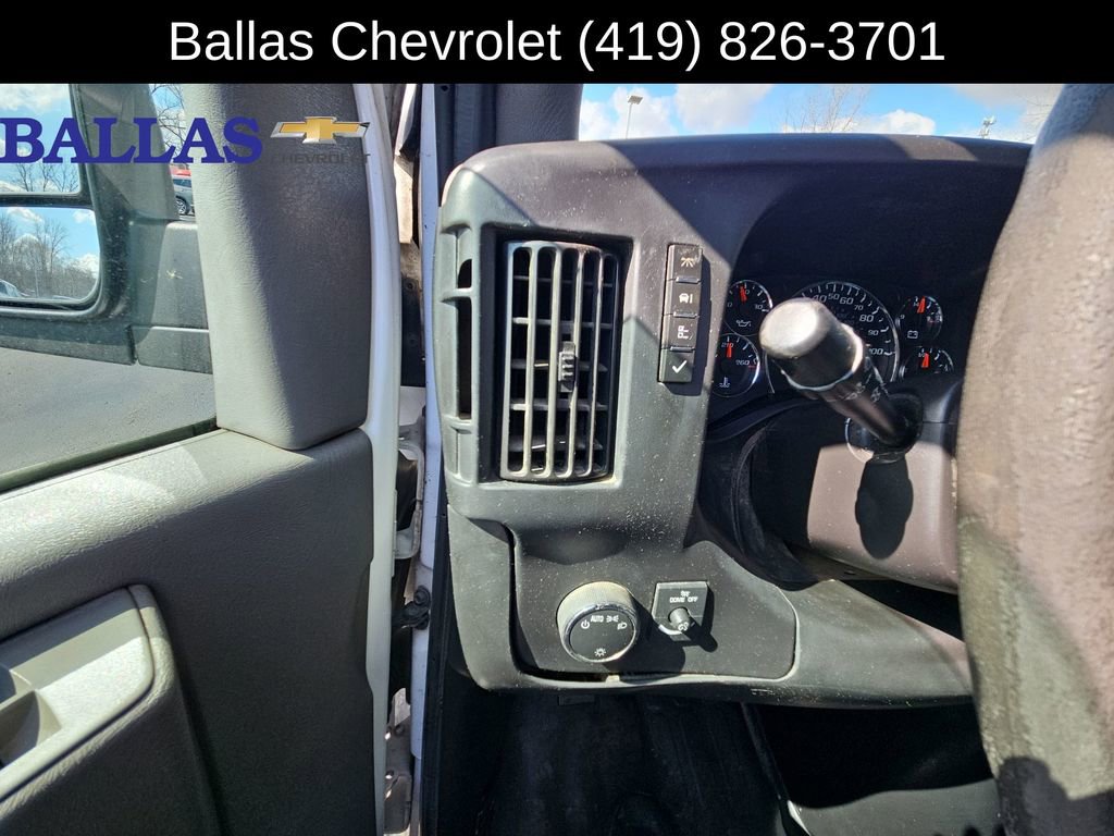 Used 2014 Chevrolet Express 2500 image 18