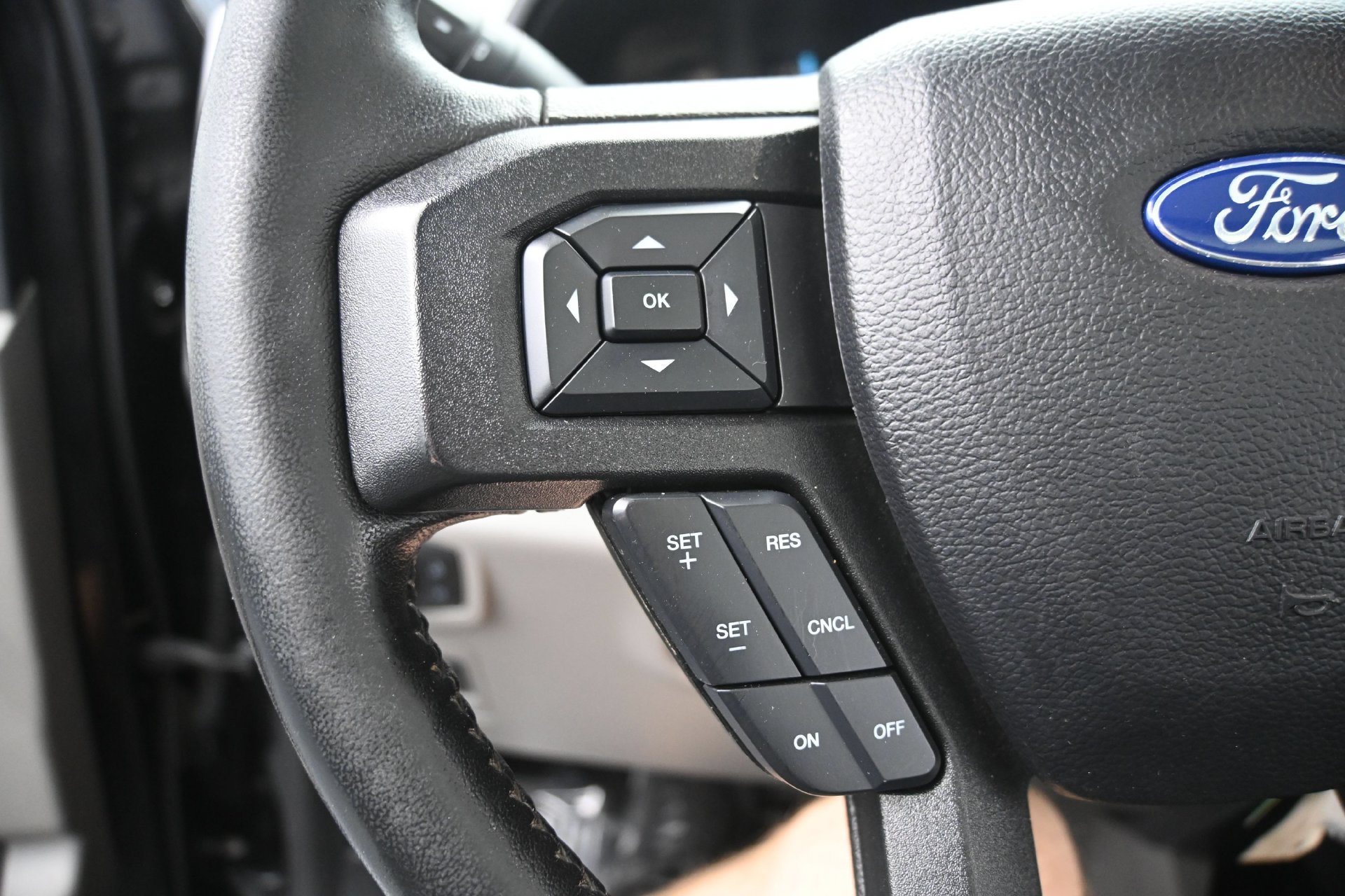 Used 2019 Ford F150 XLT w/ Equipment Group 302A Luxury AWD/4WD image 27