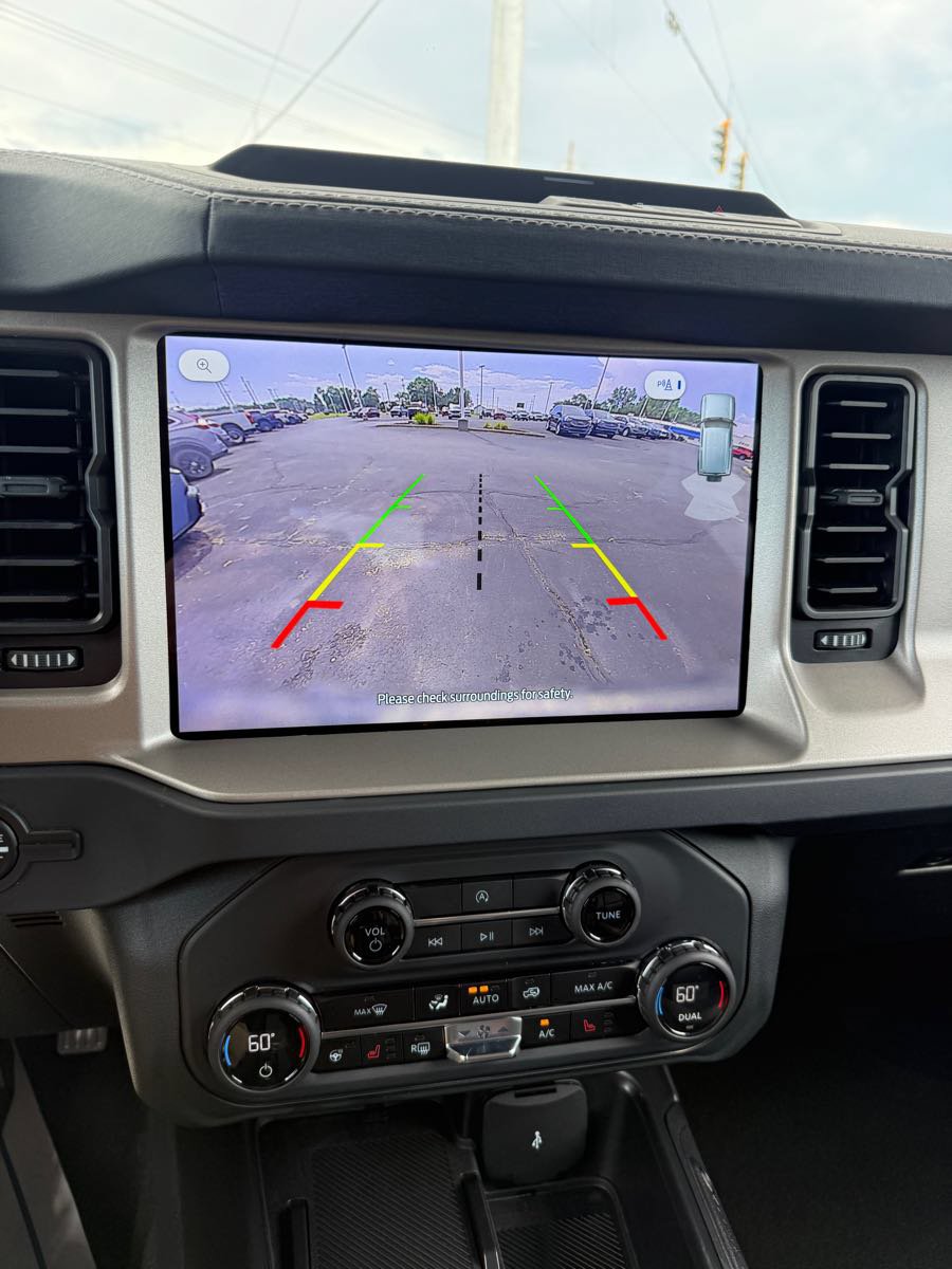 Used 2025 Ford Bronco Outer Banks AWD/4WD image 19