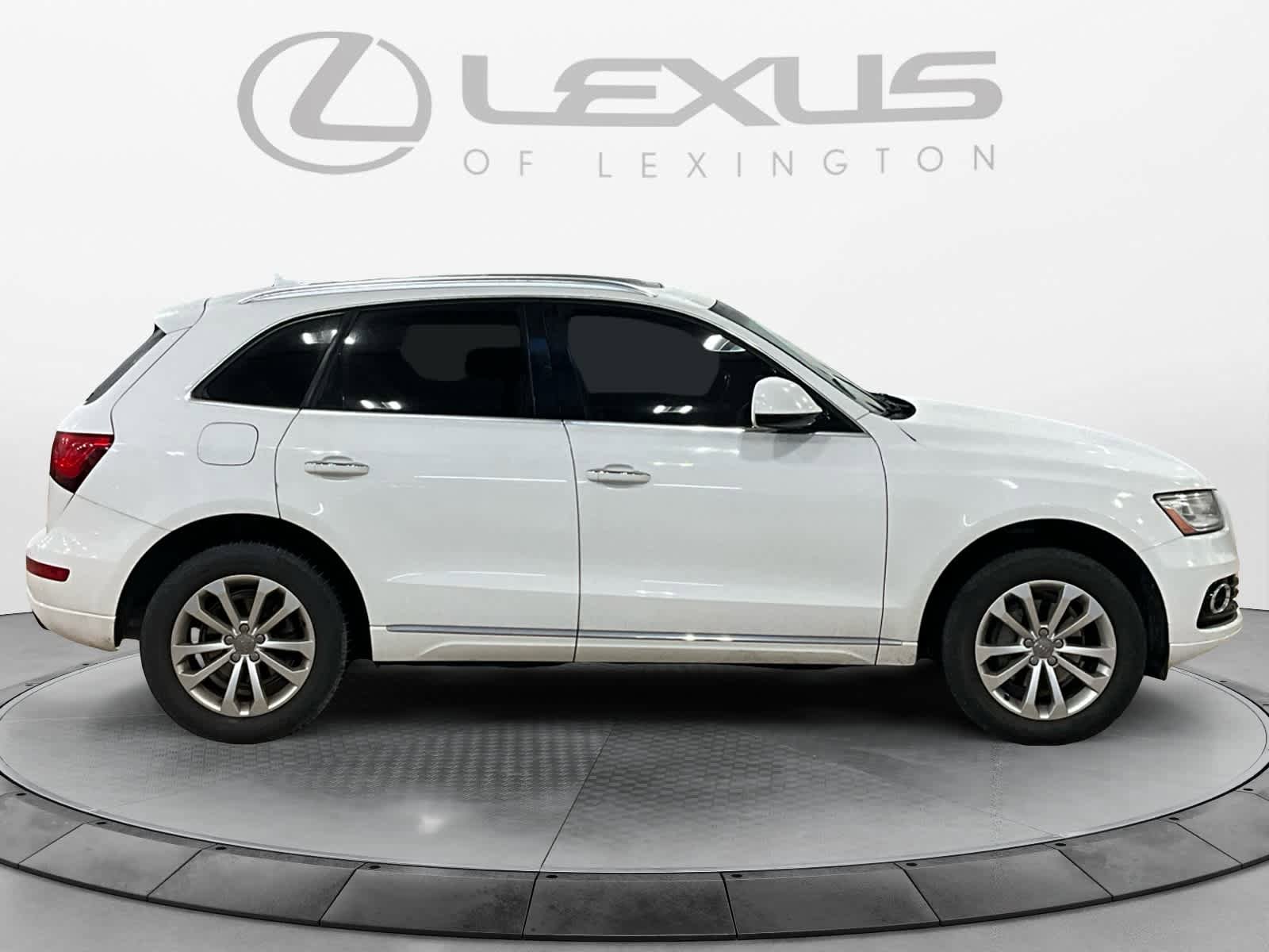 Used 2017 Audi Q5 2.0T Premium AWD/4WD image 6