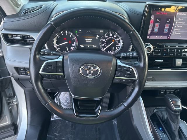 Used 2020 Toyota Highlander Platinum AWD/4WD image 17