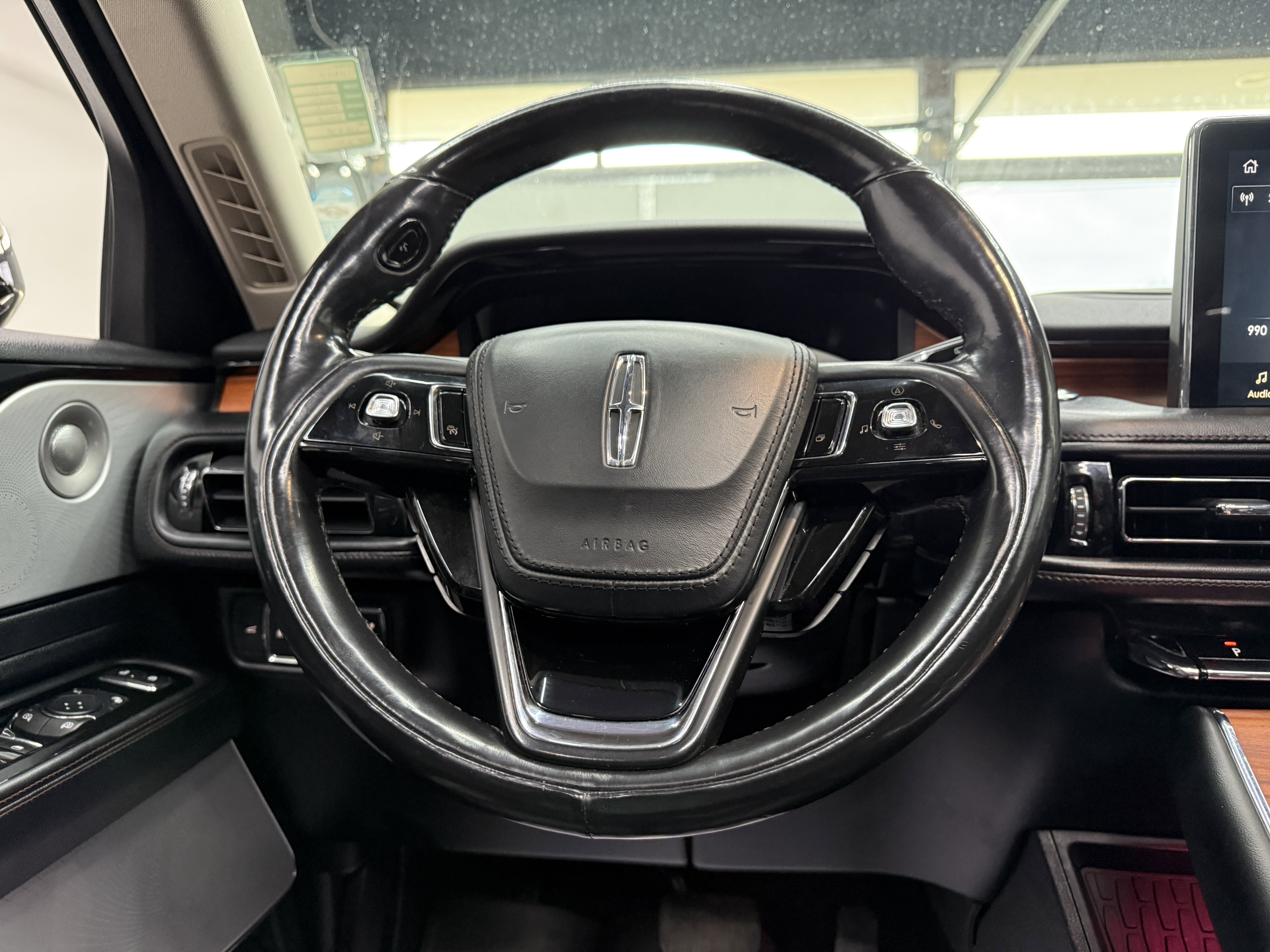 Used 2020 Lincoln Aviator Reserve w/ Equipment Group 201A image 12