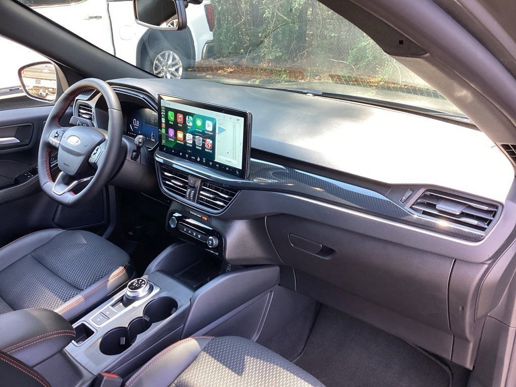 New 2025 Ford Escape ST-Line Elite image 31