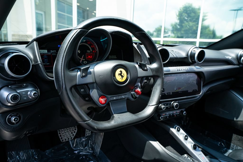 Used 2019 Ferrari Portofino RWD image 30