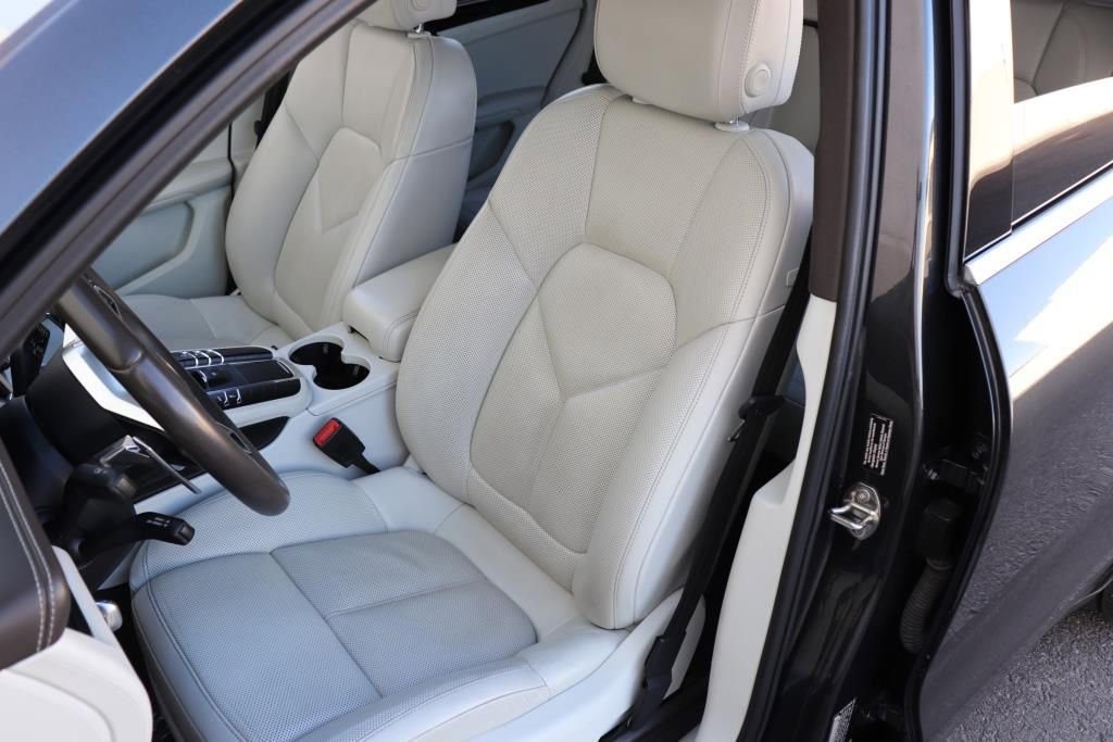 Used 2017 Porsche Macan S image 18