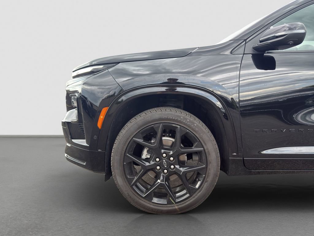 Used 2025 Chevrolet Traverse RS FWD image 20