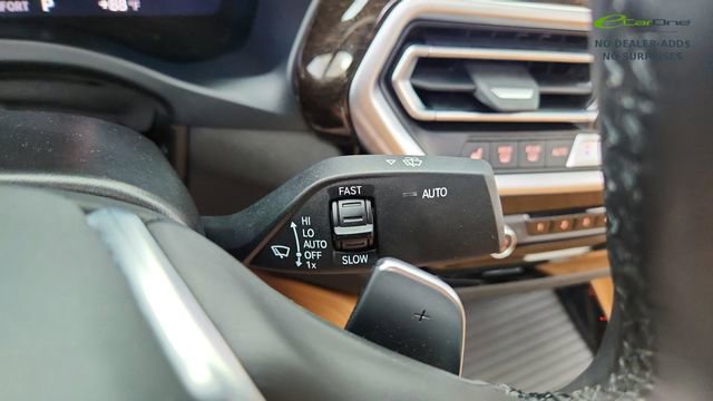 Used 2025 BMW X4 xDrive30i AWD/4WD image 43