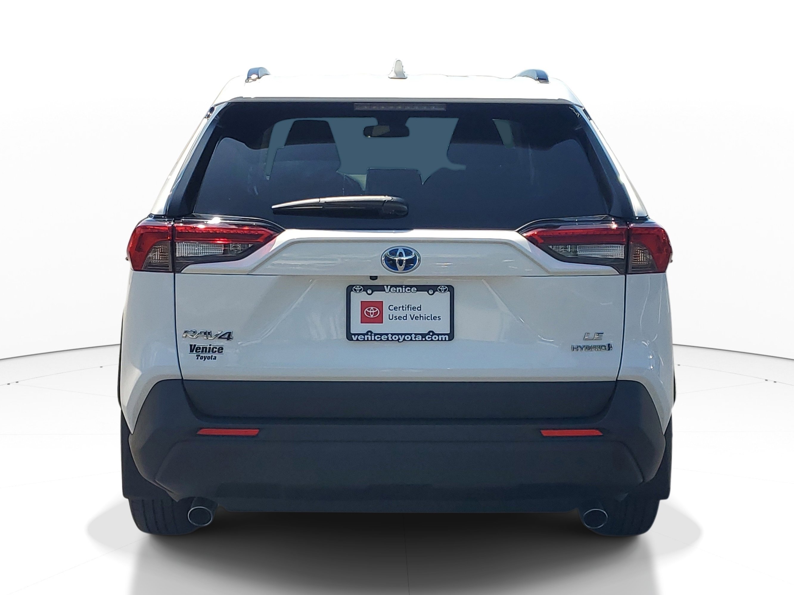 Certified 2024 Toyota RAV4 LE AWD/4WD image 5