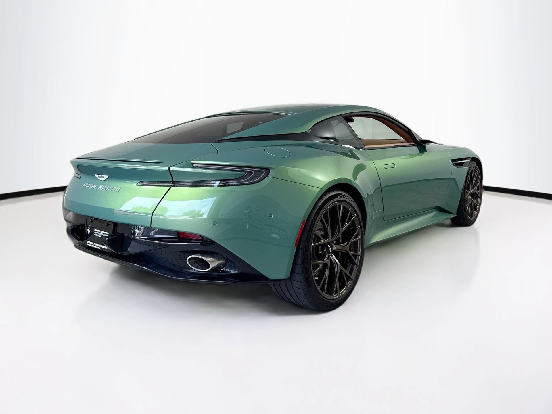 Used 2024 Aston Martin DB12 Coupe RWD image 7