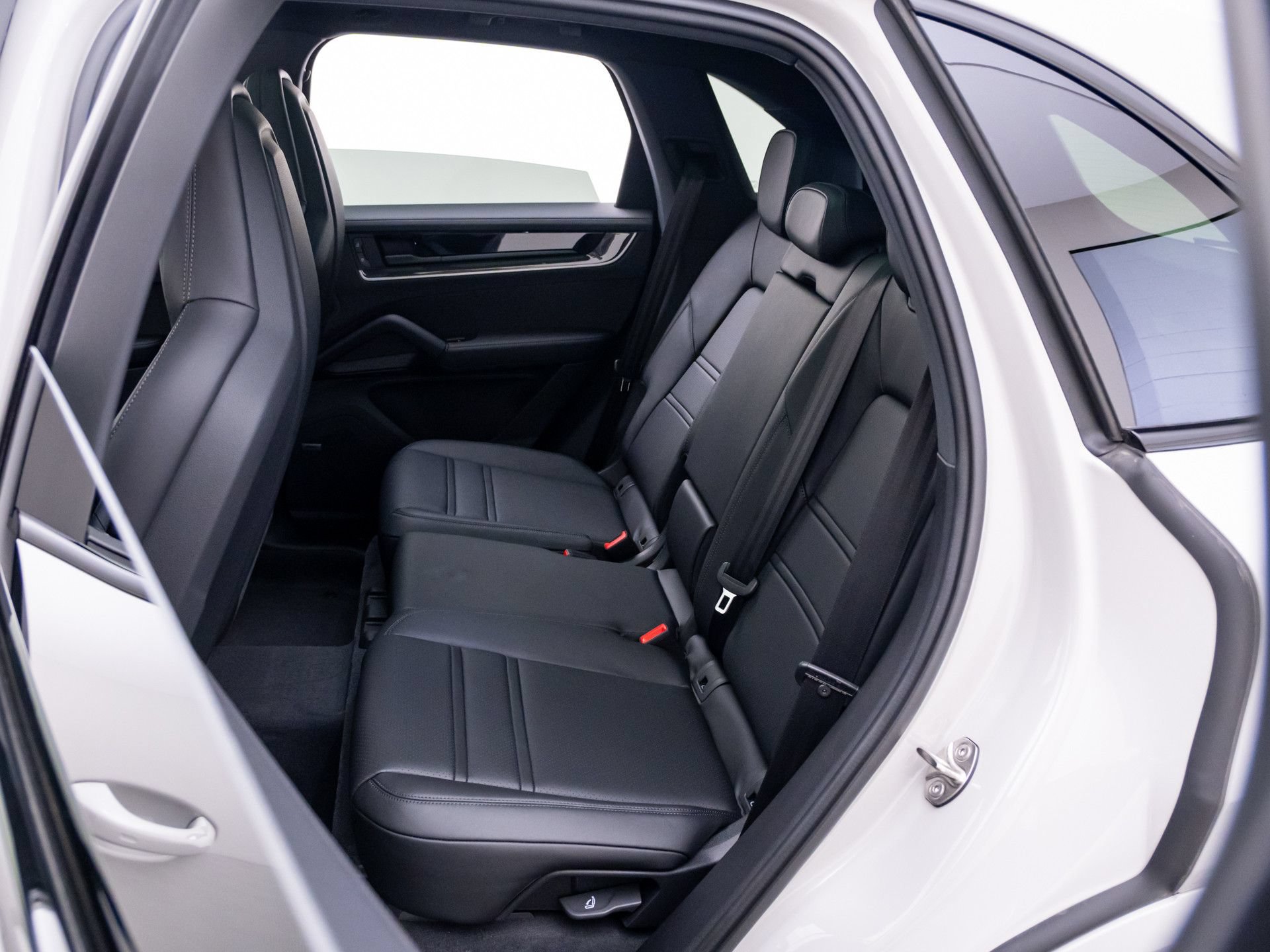 New 2026 Porsche Cayenne S AWD/4WD image 17