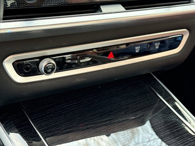Certified 2023 BMW X7 xDrive40i w/ M Sport Package image 57