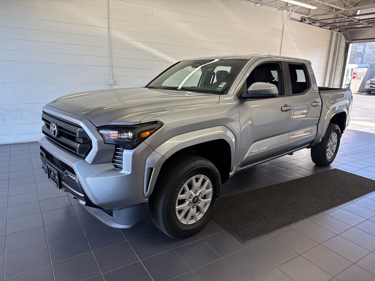 Certified 2024 Toyota Tacoma SR5 w/ SR5 Upgrade Package image 4