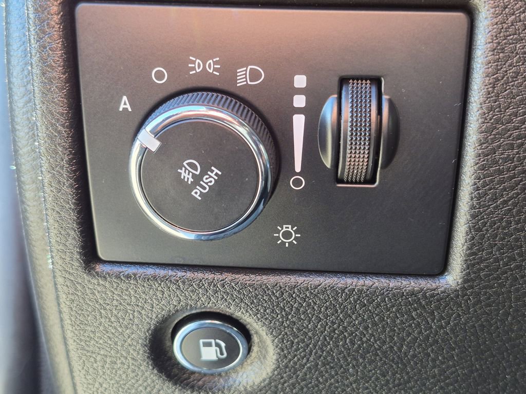 Used 2019 Jeep Grand Cherokee Altitude image 9