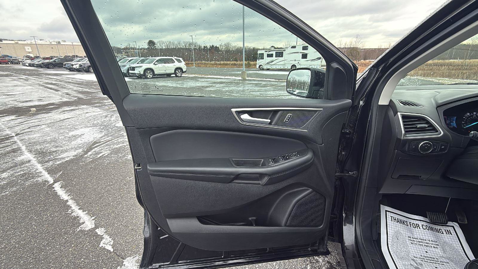 Used 2023 Ford Edge SEL image 25