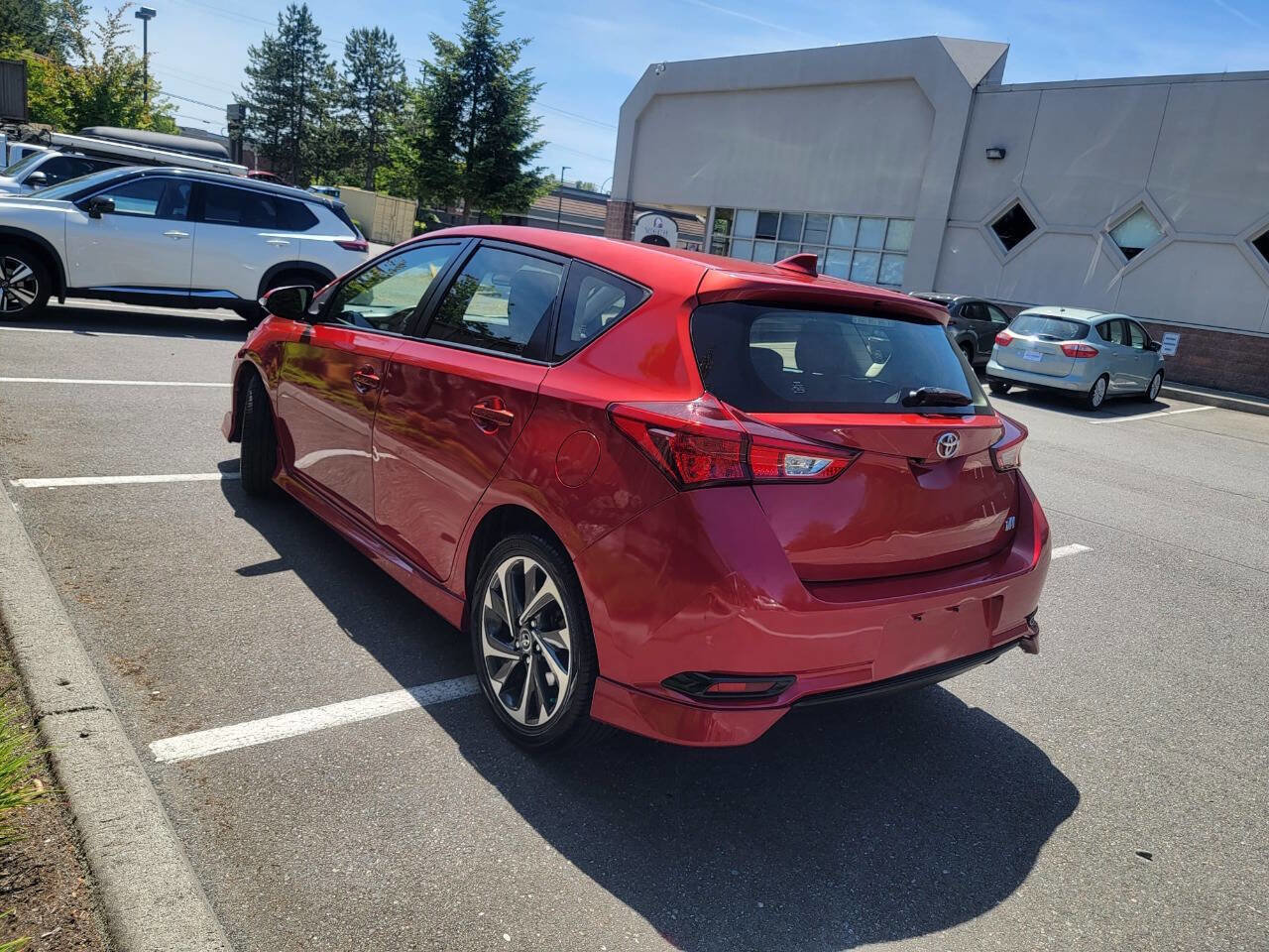 Used 2018 Toyota Corolla iM image 4