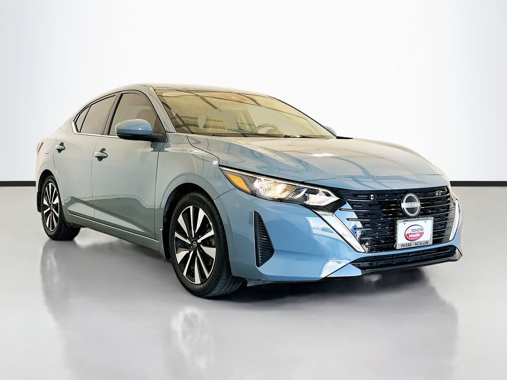 Used 2024 Nissan Sentra SV w/ SV Premium Package FWD image 3