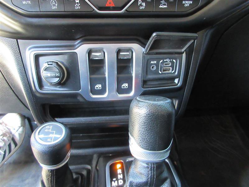 Used 2021 Jeep Wrangler Sport image 19