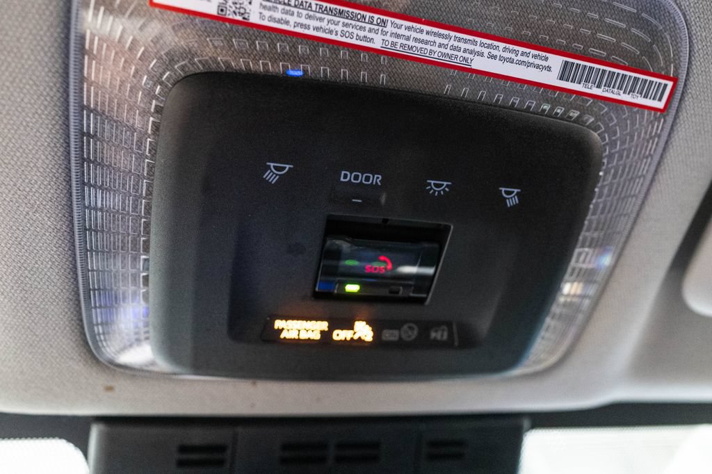 Used 2025 Toyota Prius LE FWD image 27