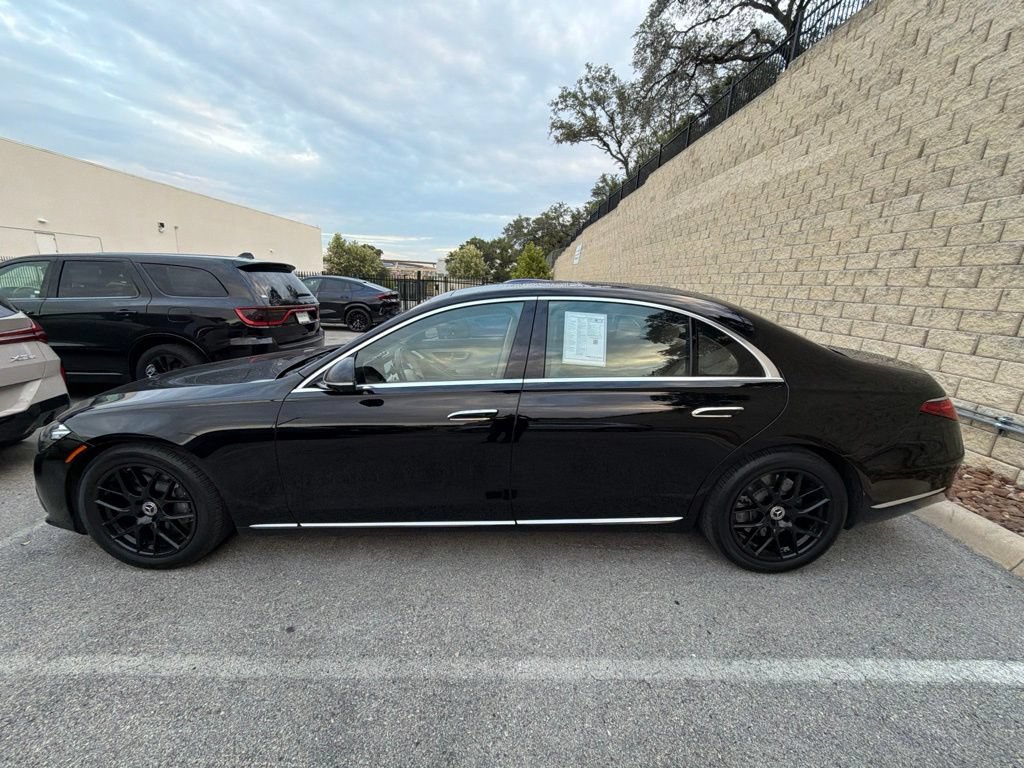 Used 2022 Mercedes-Benz S 500 4MATIC image 2