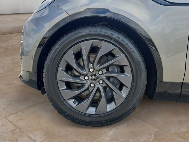 Used 2024 Land Rover Discovery Dynamic SE AWD/4WD image 14