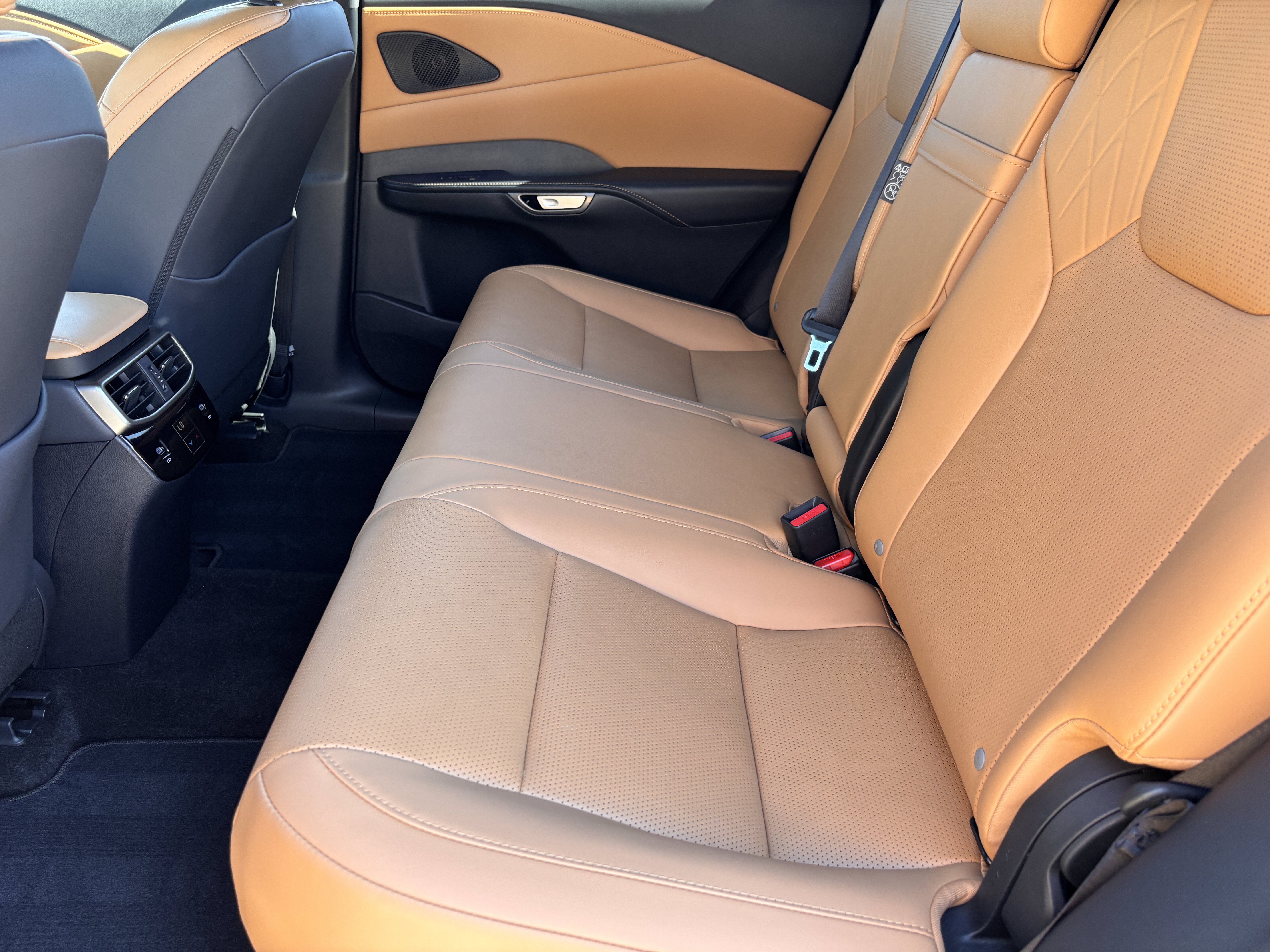 Used 2026 Lexus RX 350 Premium Plus w/ Accessory Package (Z1) FWD image 33