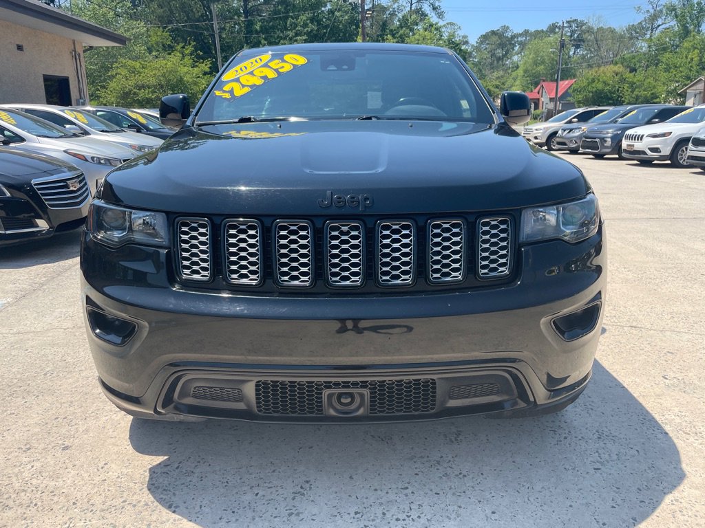 Used 2020 Jeep Grand Cherokee Altitude image 3