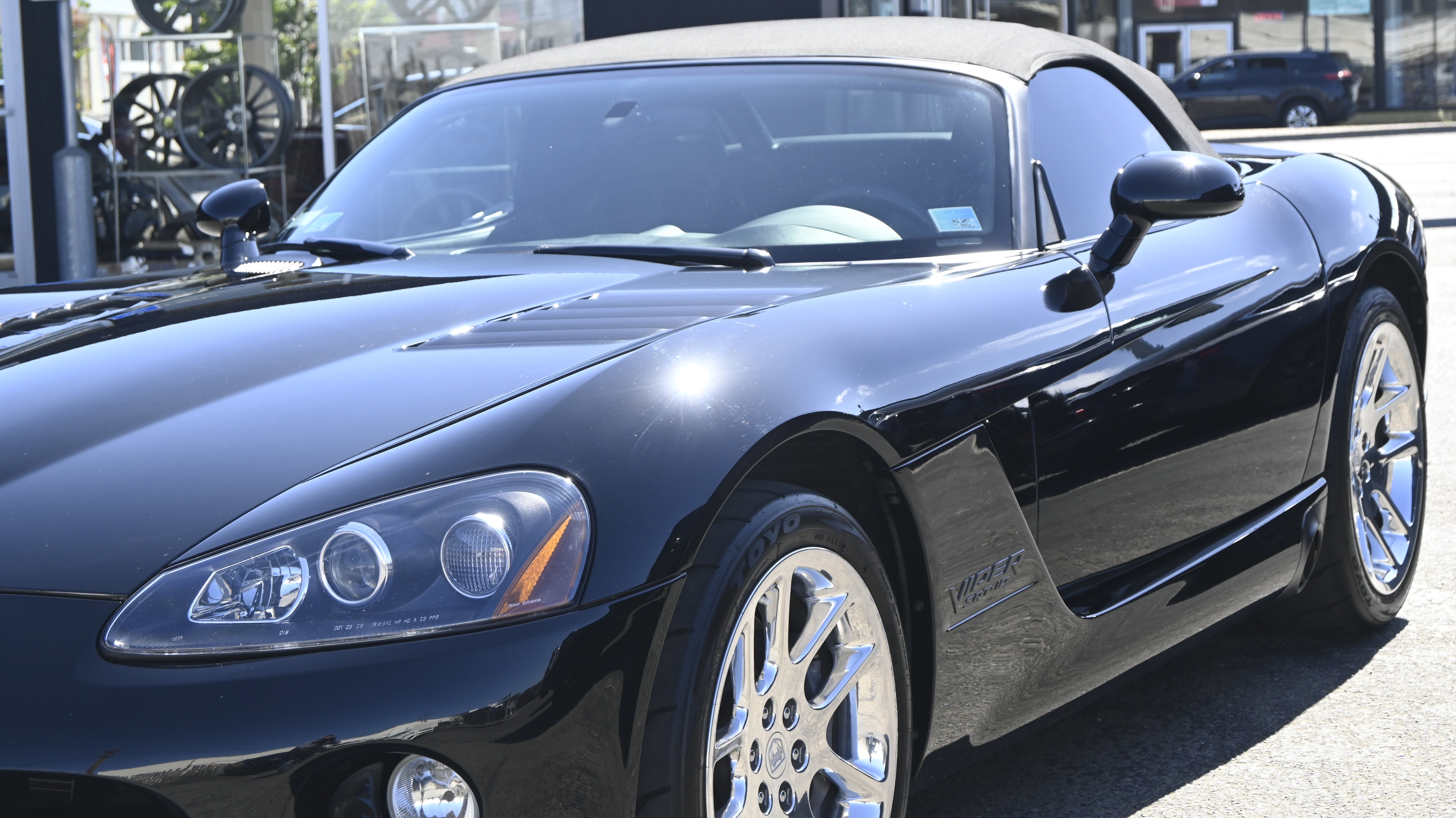 Used 2003 Dodge Viper SRT-10 image 19