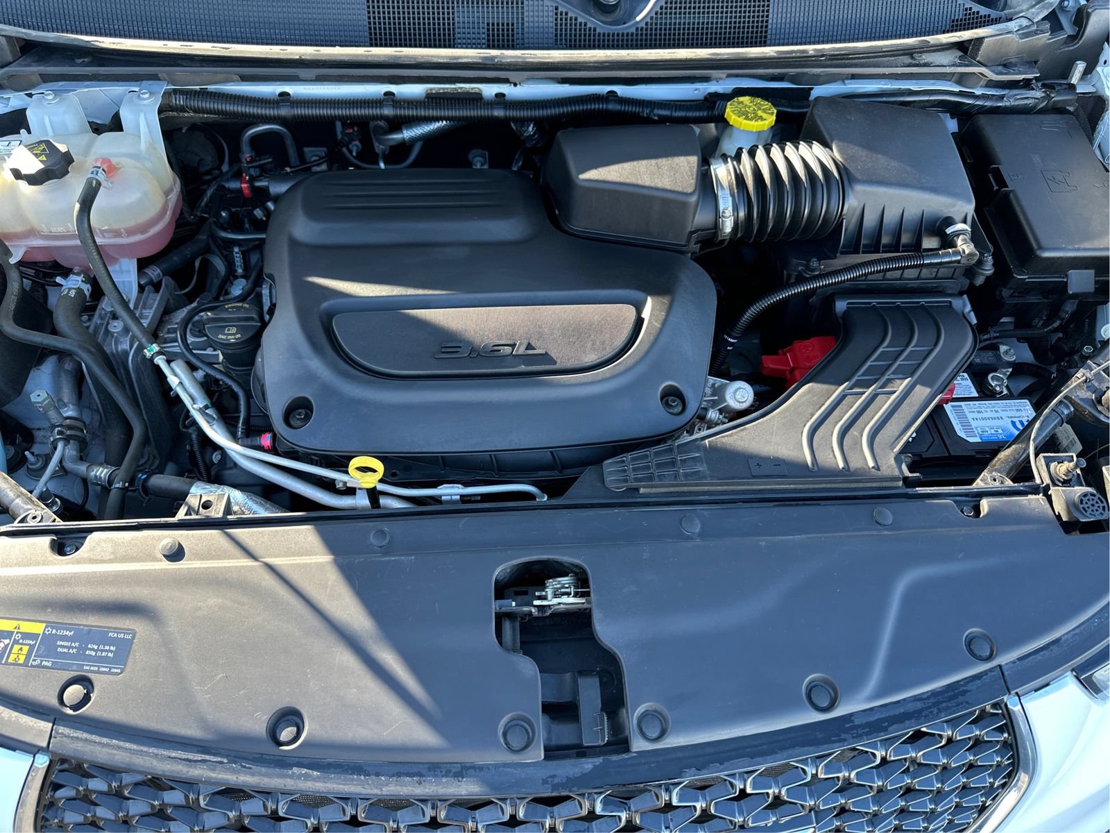 Used 2023 Chrysler Pacifica Touring-L FWD image 23