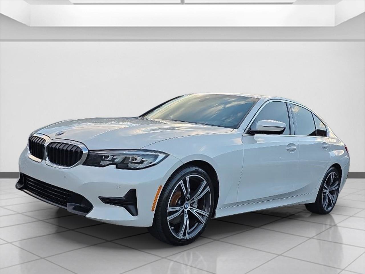 Used 2019 BMW 330i xDrive Sedan w/ Driving Assistance Package image 3
