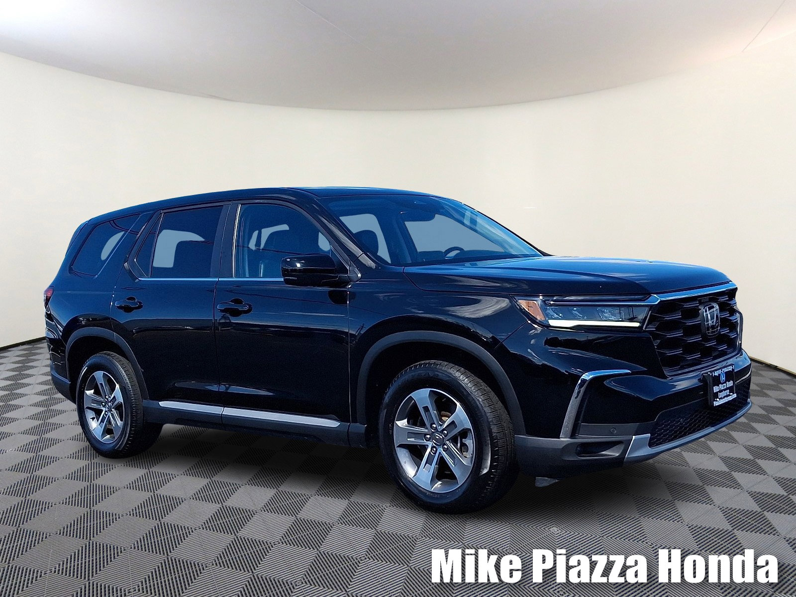 Used 2025 Honda Pilot EX-L image 1