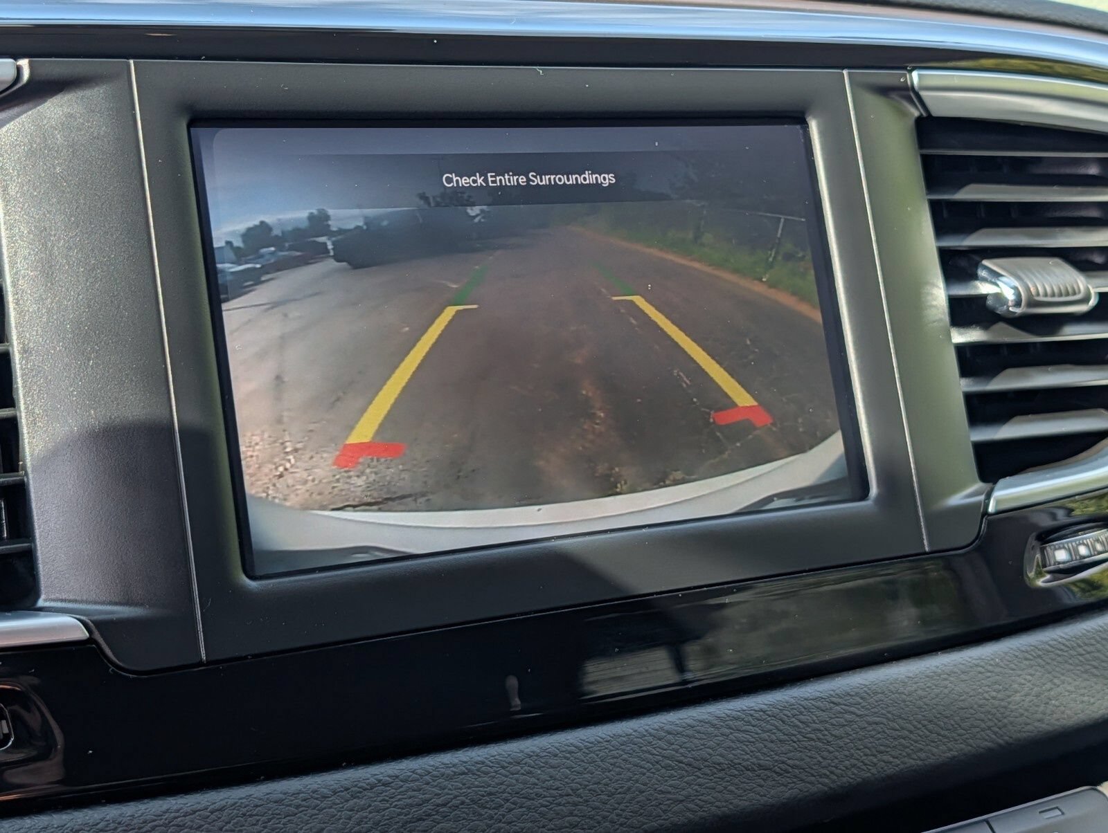 Used 2024 Chrysler Voyager LX FWD image 6