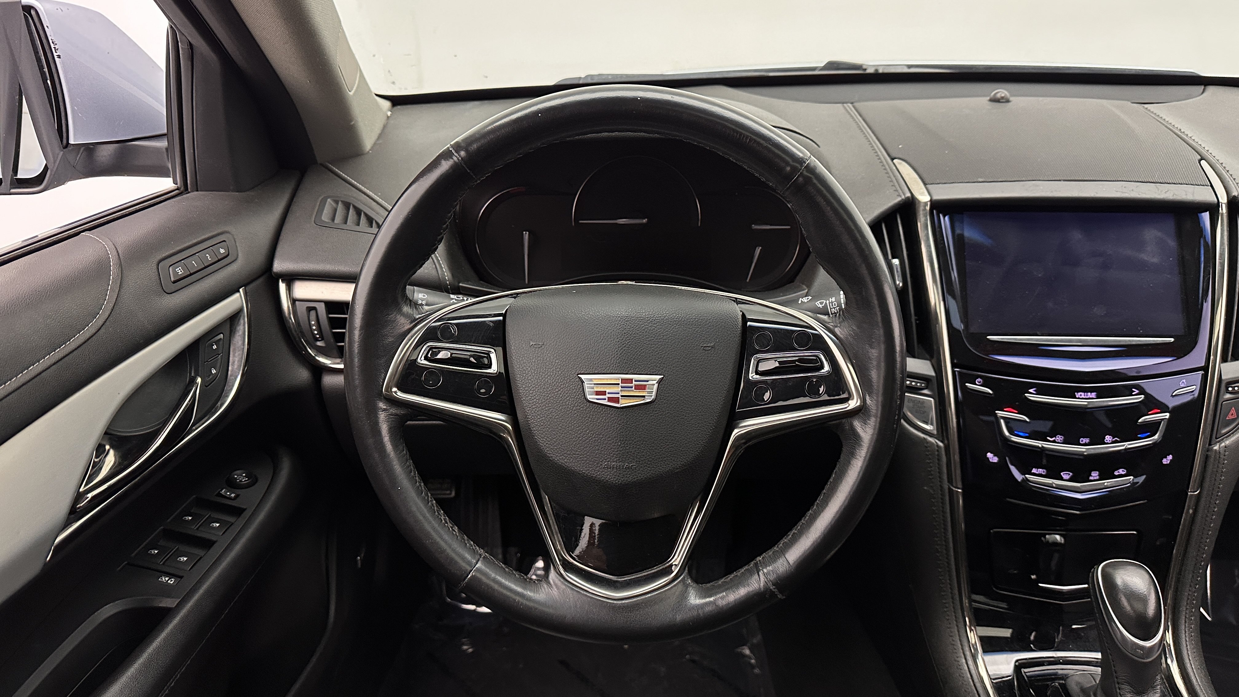 Used 2017 Cadillac ATS Luxury RWD image 25