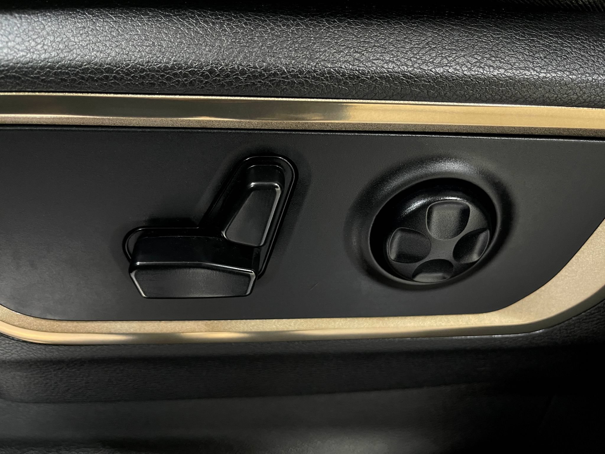 Used 2020 RAM 1500 Limited AWD/4WD image 17