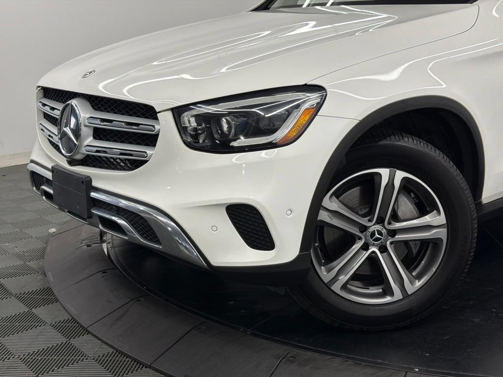 Used 2022 Mercedes-Benz GLC 300 w/ Premium Package Lite image 4