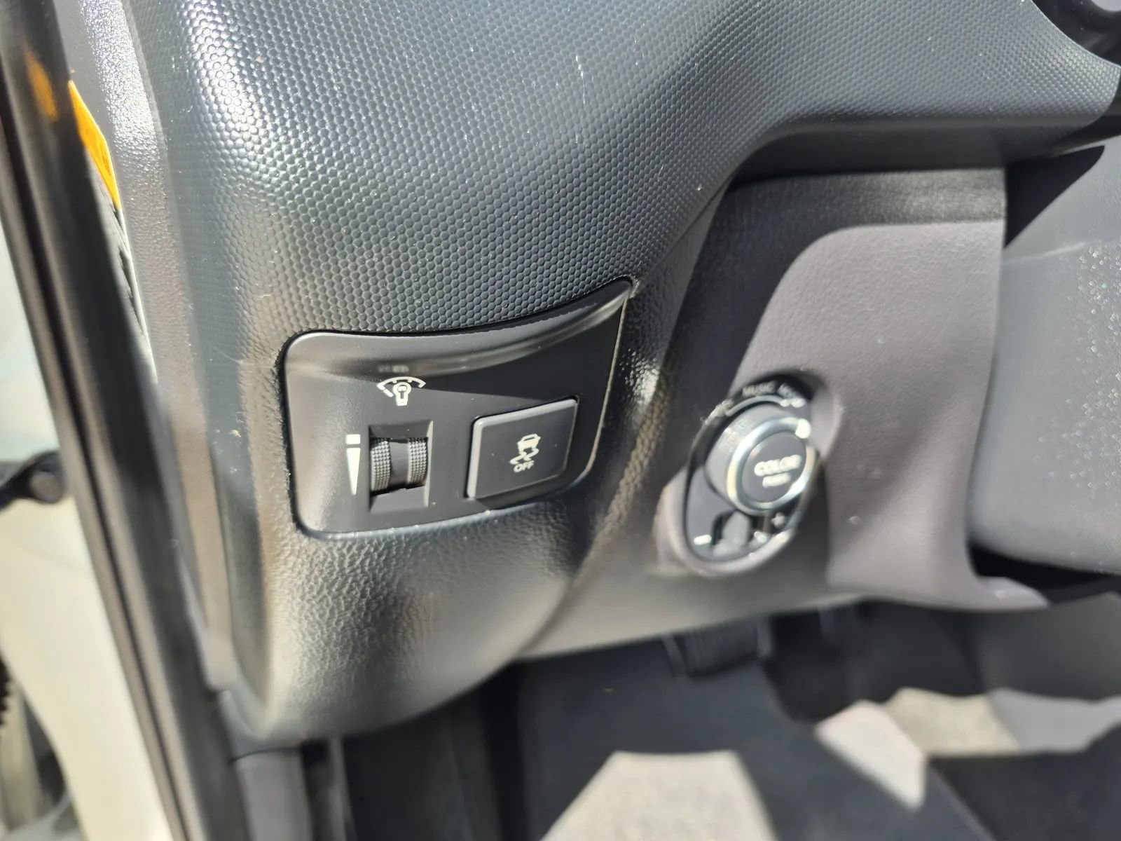 Used 2013 Kia Soul + w/ Audio Pkg FWD image 15