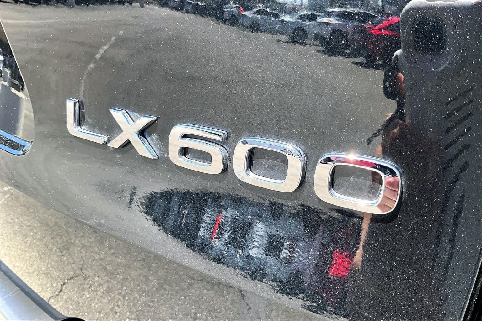 Certified 2024 Lexus LX 600 4WD w/ Luxury Package image 9