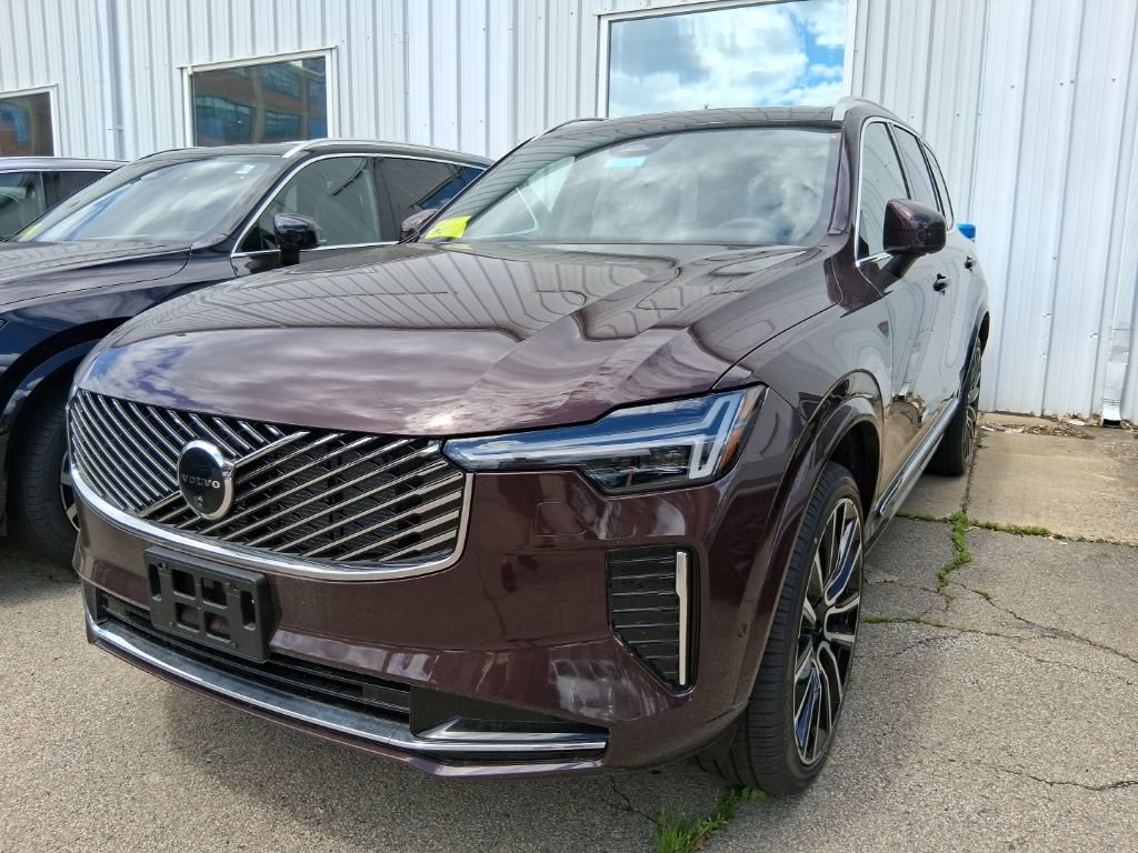 New 2026 Volvo XC90 B6 Plus w/ Protection Package Premier AWD/4WD image 3