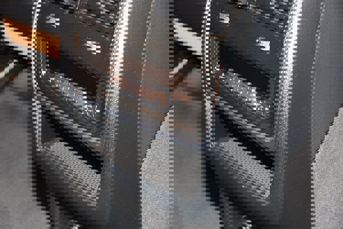 Used 2023 BMW X7 xDrive40i w/ M Sport Package image 17