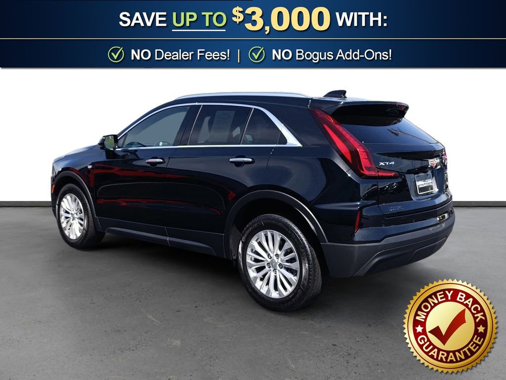 Used 2024 Cadillac XT4 Luxury w/ Cold Weather Package FWD image 4