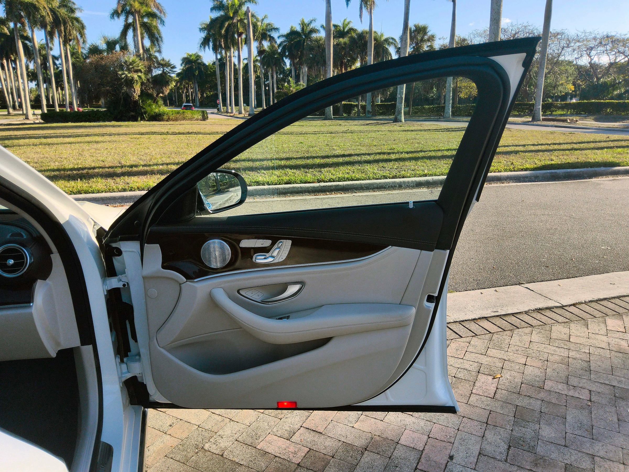 Used 2017 Mercedes-Benz E 300 image 36