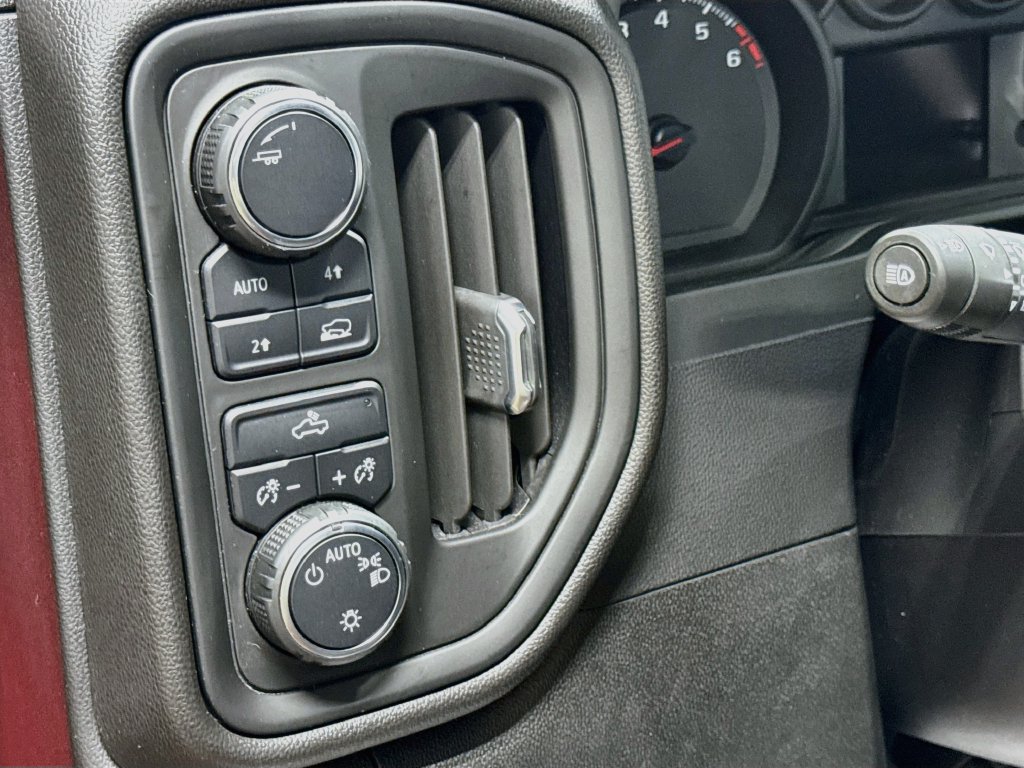 Used 2024 Chevrolet Silverado 1500 Custom w/ LPO, Dark Essentials Package AWD/4WD image 10