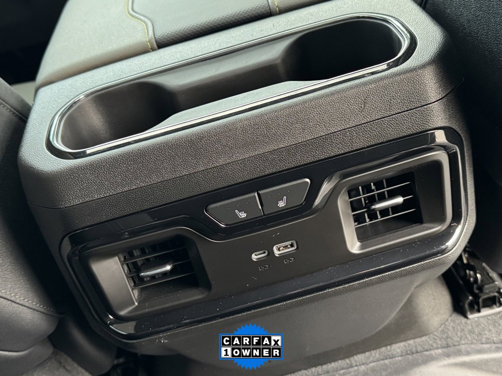 Used 2025 Chevrolet Silverado 2500 ZR2 w/ Technology Package image 31