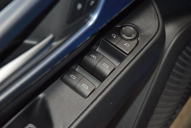 New 2026 Chevrolet Equinox EV LT w/ Convenience Package II FWD image 40