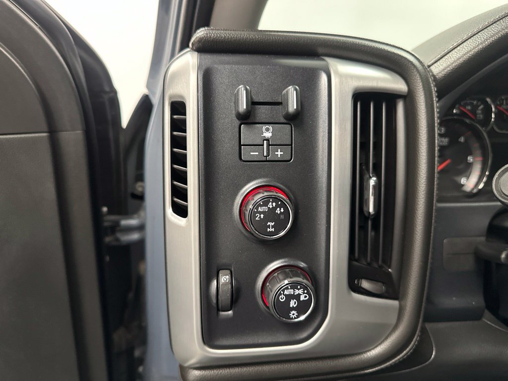 Used 2015 GMC Sierra 1500 SLT w/ SLT Crew Cab Value Package AWD/4WD image 16