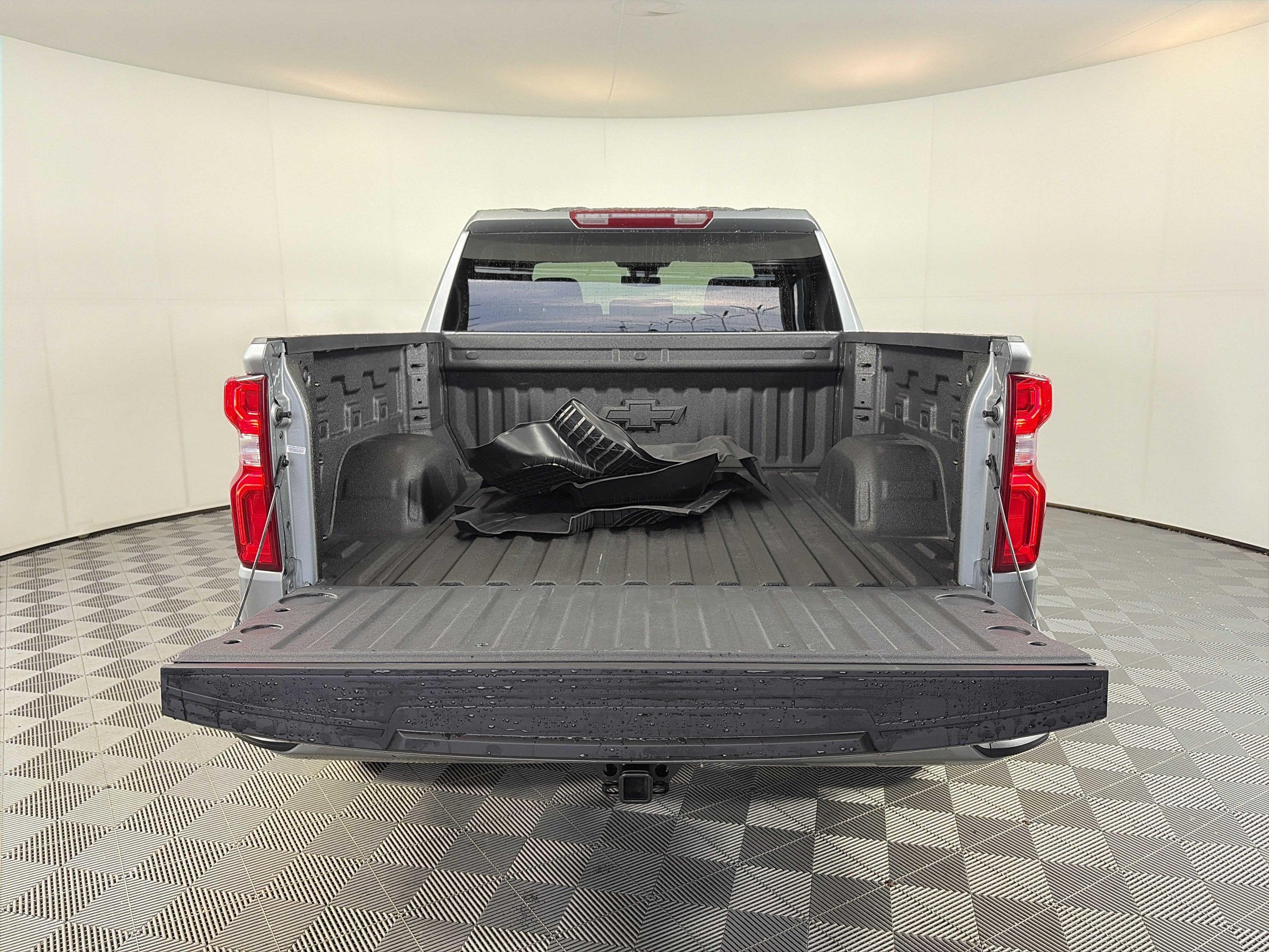 Certified 2026 Chevrolet Silverado 1500 RST w/ RST Select Package AWD/4WD image 14